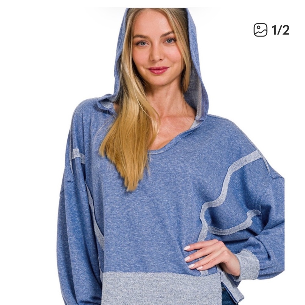 NWT Zenana Outfitters CONTRAST TRIM TOP-STITCHING SLIT RAW HEM HOODIE B11